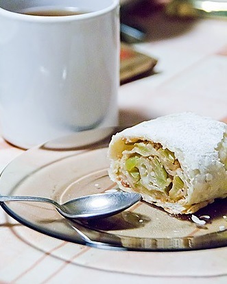 Strudel de maçã com canela e passas