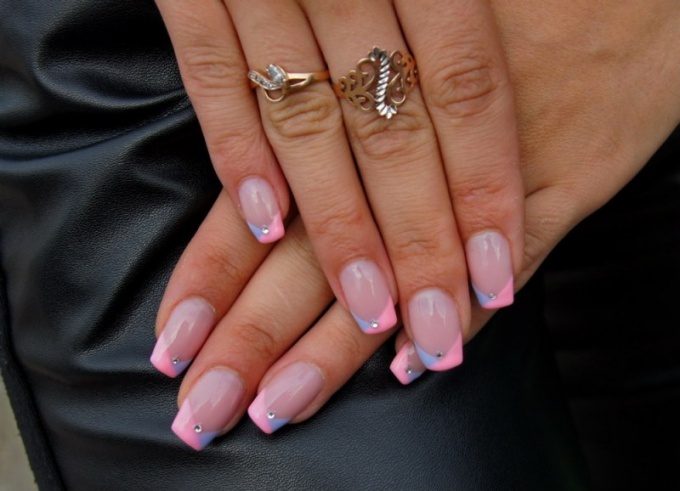 Escolha um revestimento para unhas: biogel ou verniz?