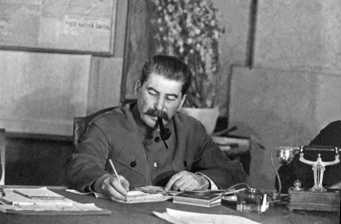 Por que Stalin idealizou na URSS