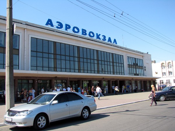 Como chegar ao aeroporto de Odessa