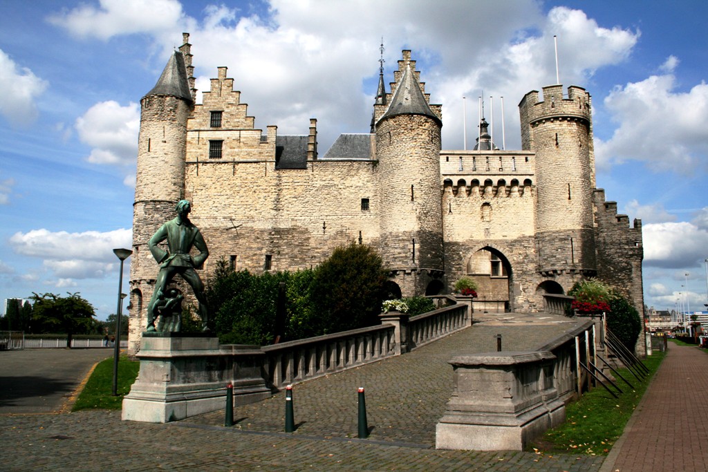 foto das paredes do castelo de Antuérpia